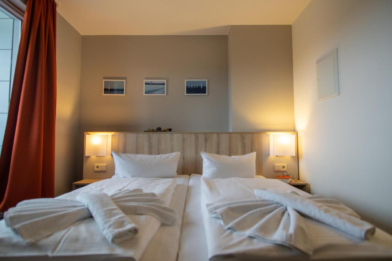 Hotel Wikinger Цемпин Екстериор снимка