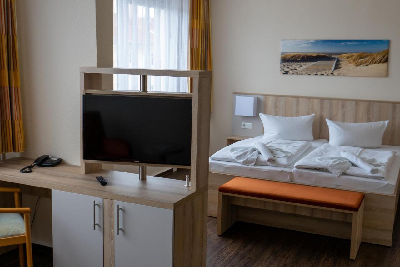 Hotel Wikinger Цемпин Екстериор снимка